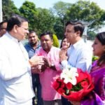 CM धामी ने प्रदेश के विभिन्न क्षेत्रों से आए लोगों ने भेंट कर उन्हें दीपावली की शुभकामनाएं दीं