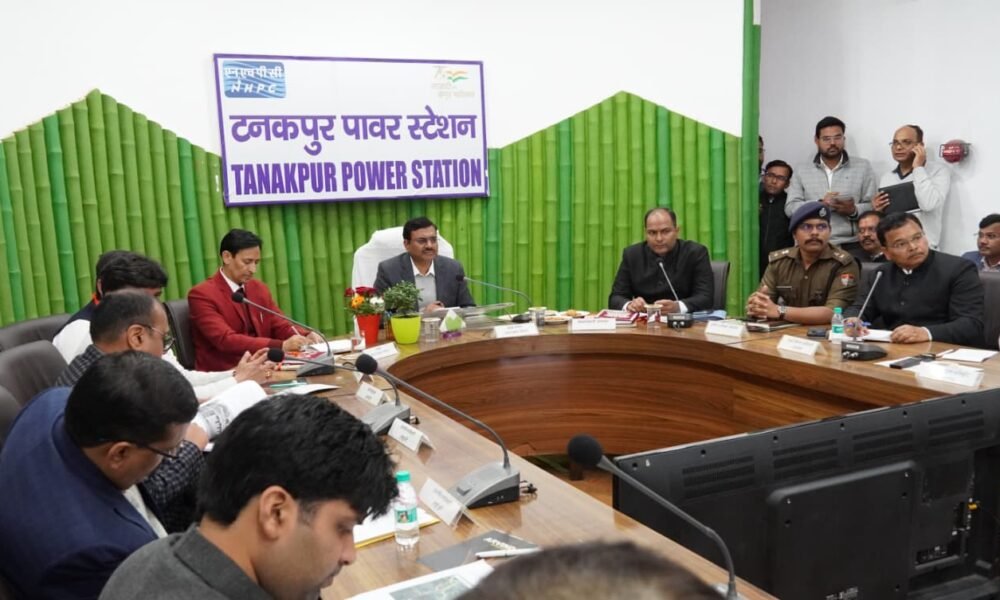 मुख्य सचिव आनन्द बर्द्धन का चम्पावत दौरा-विकास परियोजनाओं की विस्तृत समीक्षा, प्रगति में तेजी के निर्देश