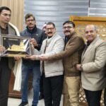 डीएम को उत्कृष्ट सेवा कार्यों के लिए जर्नलिस्ट यूनियन ने किया सम्मानित