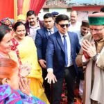 चिन्यालीसौड़ में मुख्यमंत्री ने विवाह समारोह में पहुंचकर दिया आशीर्वाद…